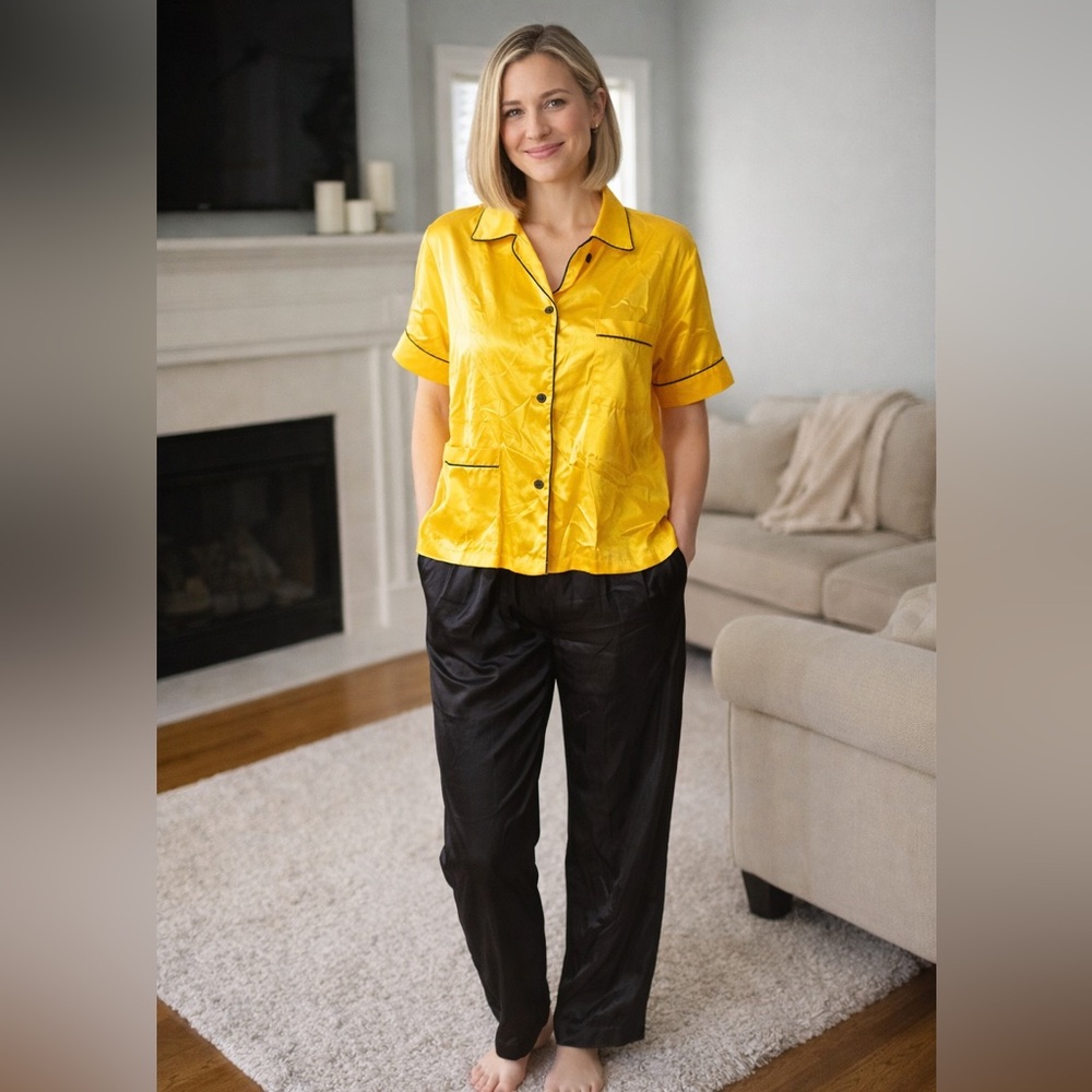 Elegant Yellow and Black Women’s Art Deco loungewear - 1930’s